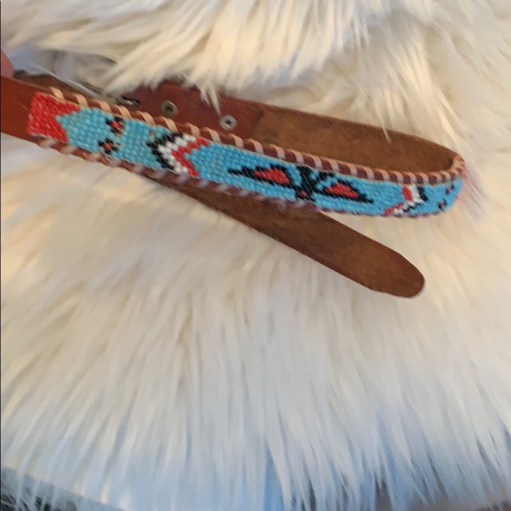 CHILDS  SOUTHWEST STYLE BEADED & LEATHER 20 in